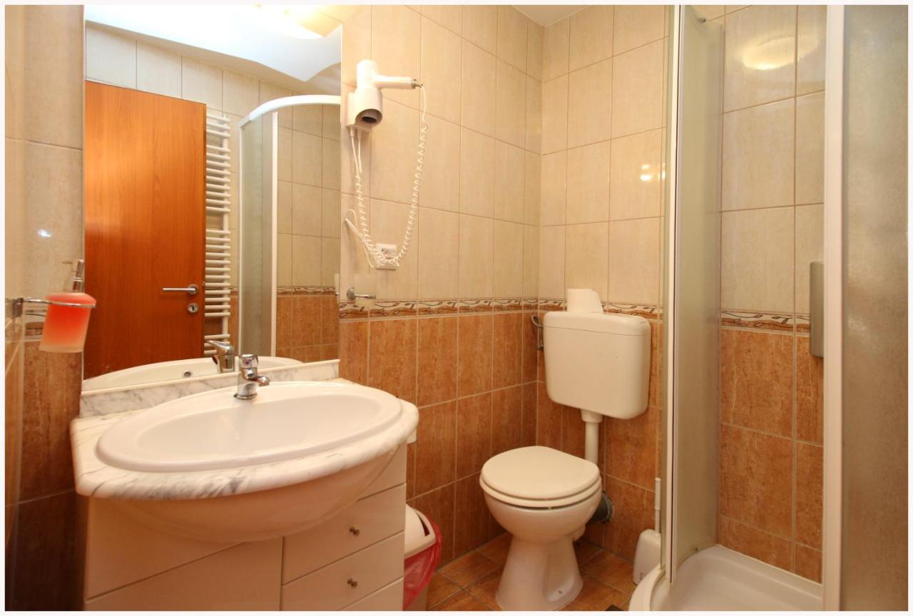 Guest House Lav Primošten المظهر الخارجي الصورة