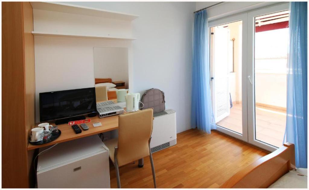 Guest House Lav Primošten المظهر الخارجي الصورة