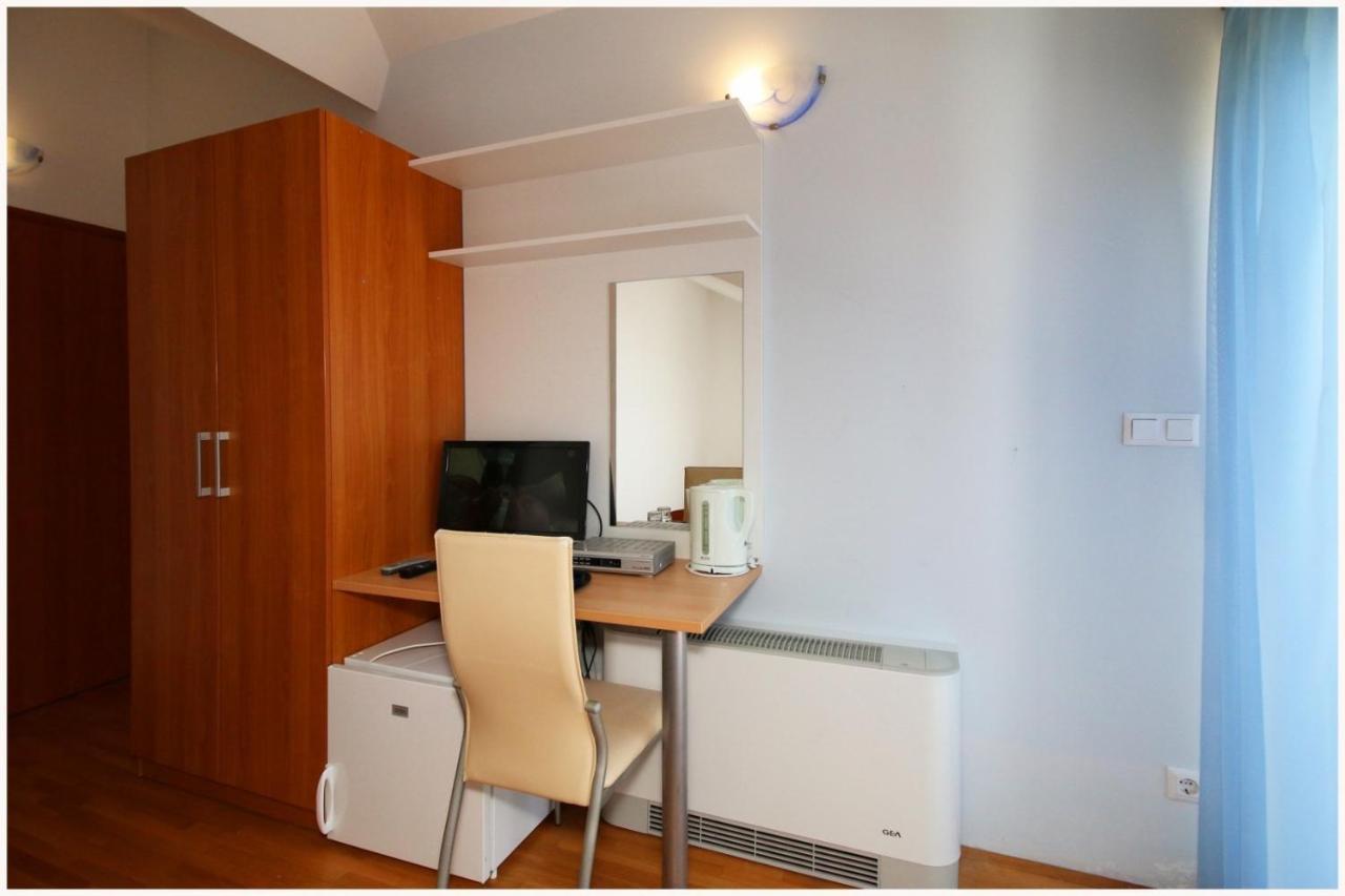 Guest House Lav Primošten المظهر الخارجي الصورة